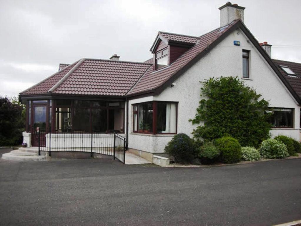 Browns Country House Hotel Bushmills Exterior photo